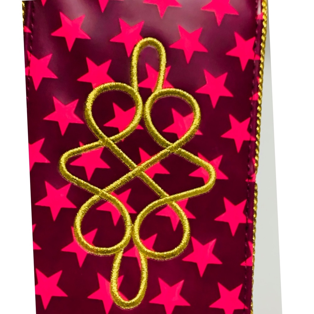 New Mac Nutcracker Makeup Bag Train Case - image 5